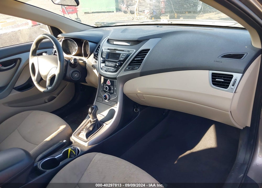 2016 HYUNDAI ELANTRA SE VIN: 5NPDH4AE1GH745431