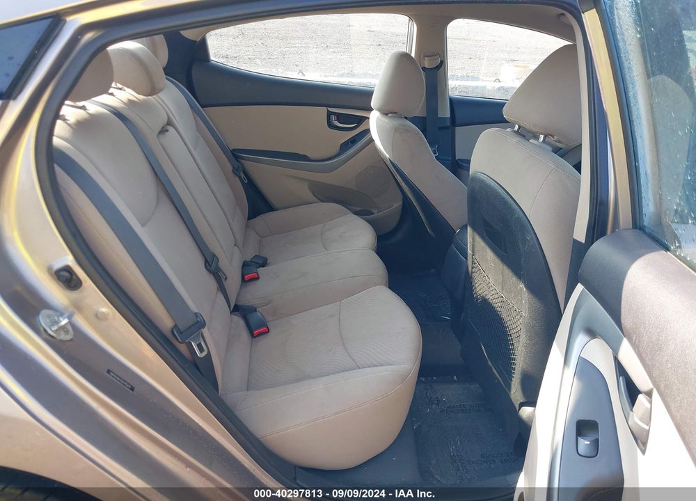 2016 HYUNDAI ELANTRA SE VIN: 5NPDH4AE1GH745431