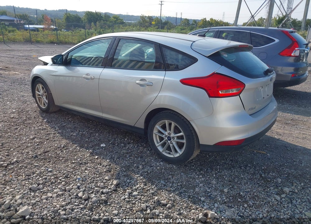 2015 FORD FOCUS SE VIN: 1FADP3K29FL383348