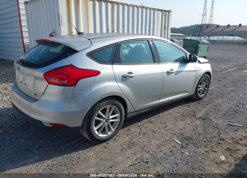 2015 FORD FOCUS SE VIN: 1FADP3K29FL383348