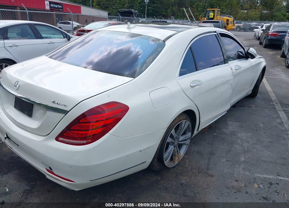 2016 MERCEDES-BENZ S 550 4MATIC VIN: WDDUG8FB8GA205273