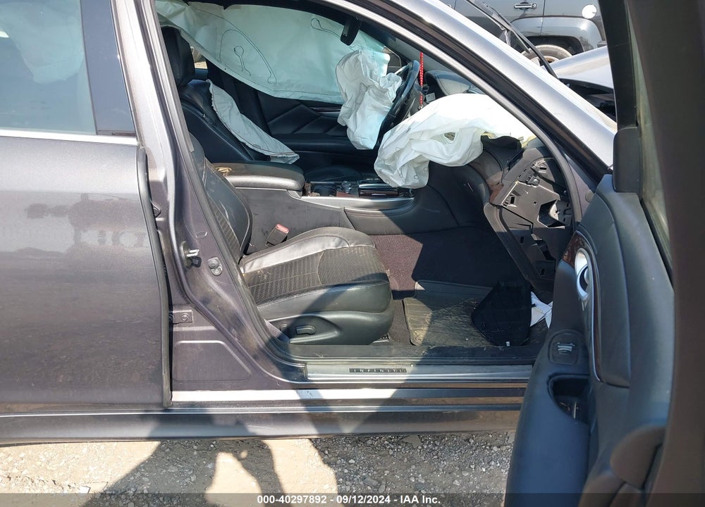 2014 INFINITI Q70 3.7X VIN: JN1BY1ARXEM320479