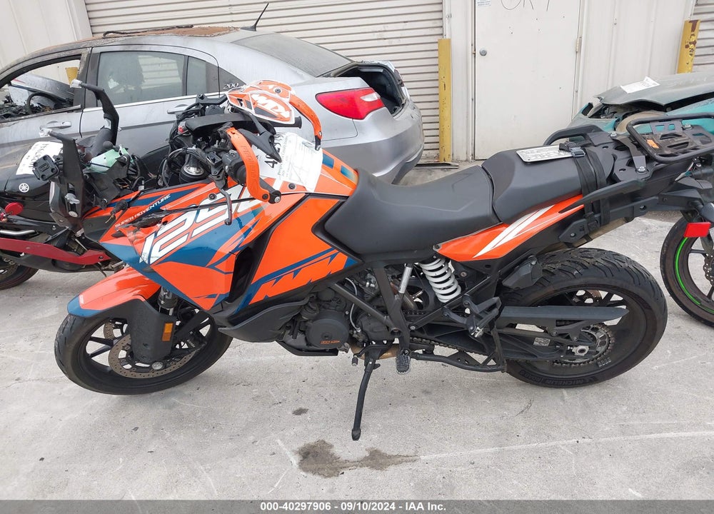 2020 KTM 1290 SUPER ADVENTURE S VIN: VBKV79407LM920199
