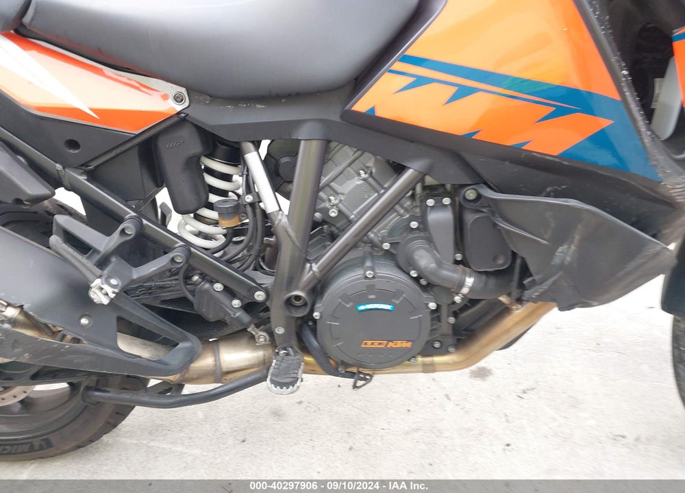 2020 KTM 1290 SUPER ADVENTURE S VIN: VBKV79407LM920199