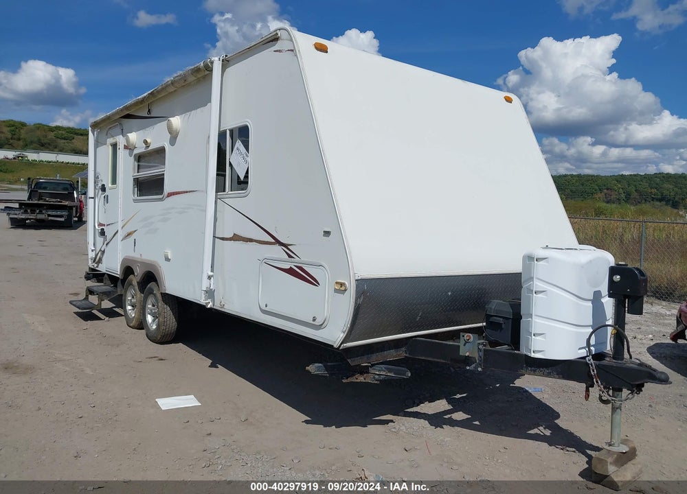 2009 FORST RIVER SURVEYOR 230 VIN: 4X4TSVY229K470052