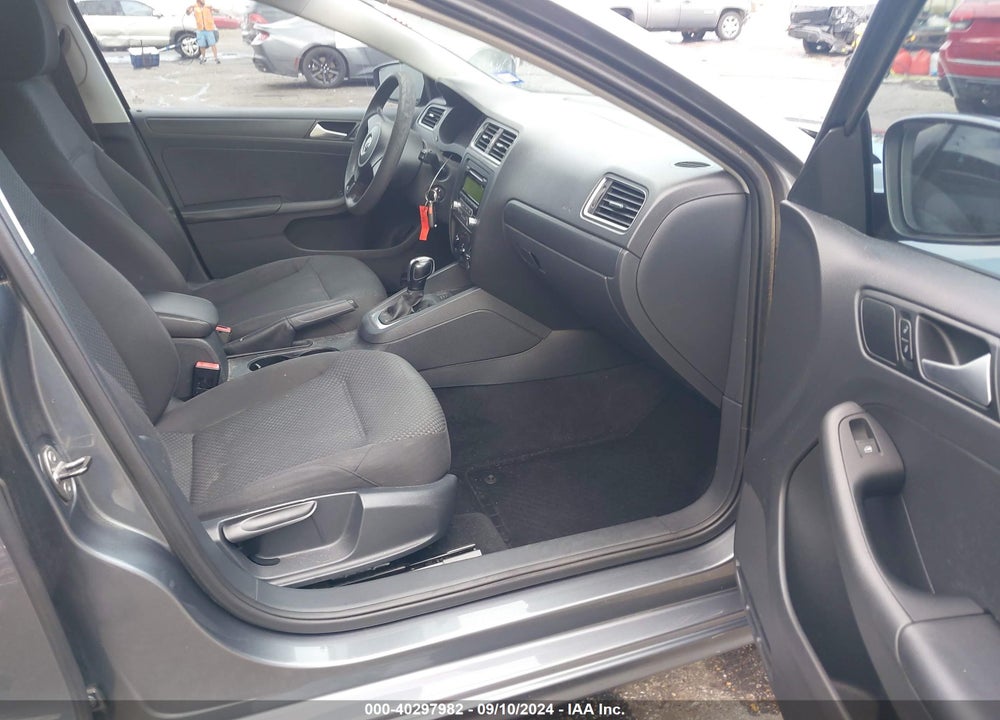 2014 VOLKSWAGEN JETTA 2.0L S VIN: 3VW2K7AJ6EM294136