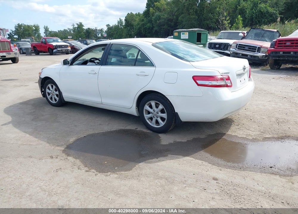 2011 TOYOTA CAMRY LE VIN: 4T1BF3EK4BU582663