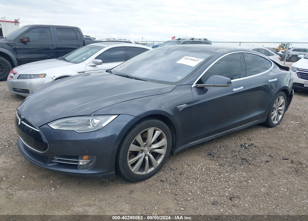 2014 TESLA MODEL S P85 VIN: 5YJSA1H18EFP62509