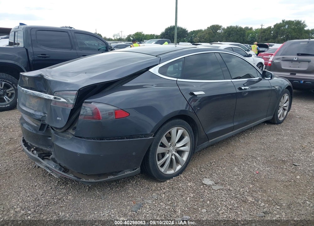 2014 TESLA MODEL S P85 VIN: 5YJSA1H18EFP62509
