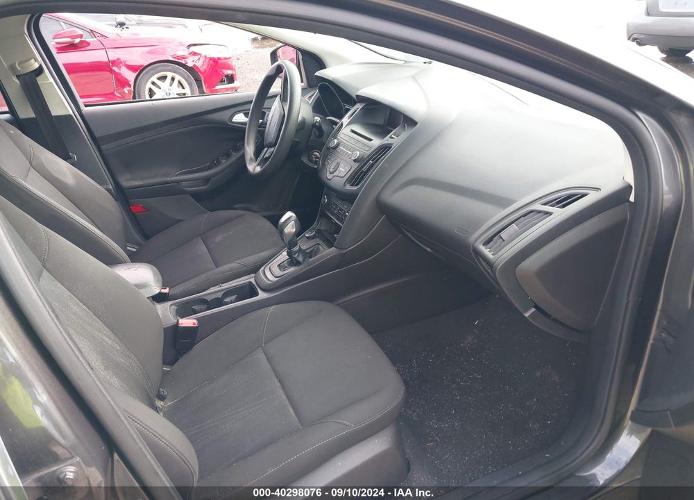 2015 FORD FOCUS SE VIN: 1FADP3K25FL215285