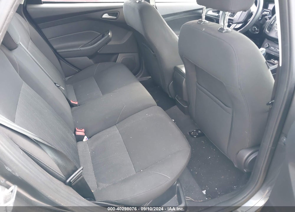 2015 FORD FOCUS SE VIN: 1FADP3K25FL215285
