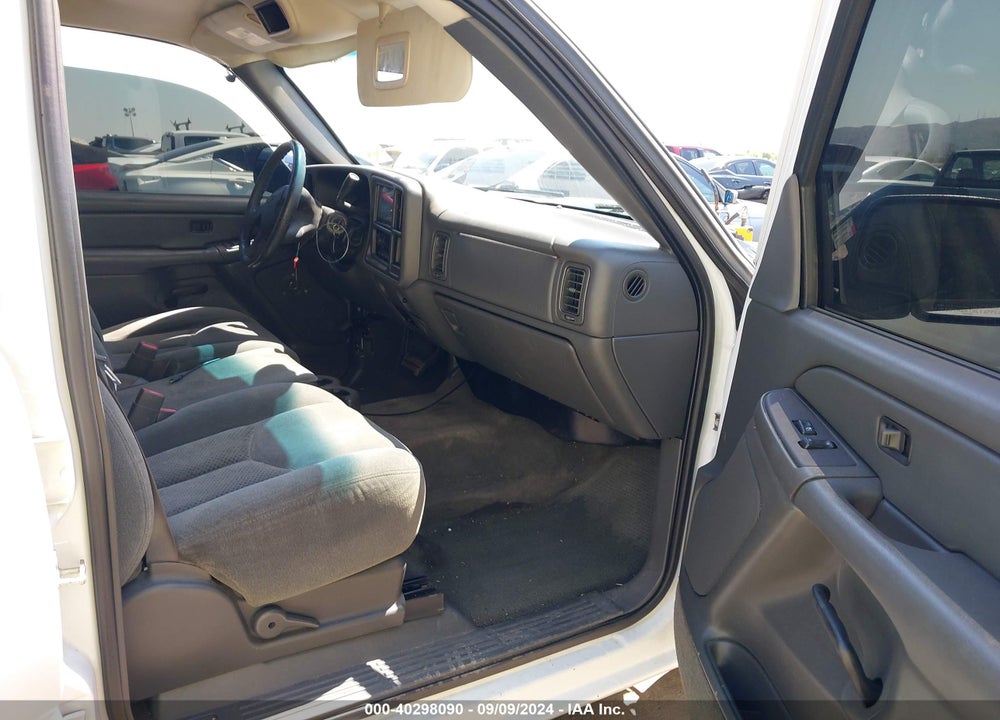 2004 CHEVROLET SILVERADO 1500 LS VIN: 2GCEC13T841370566