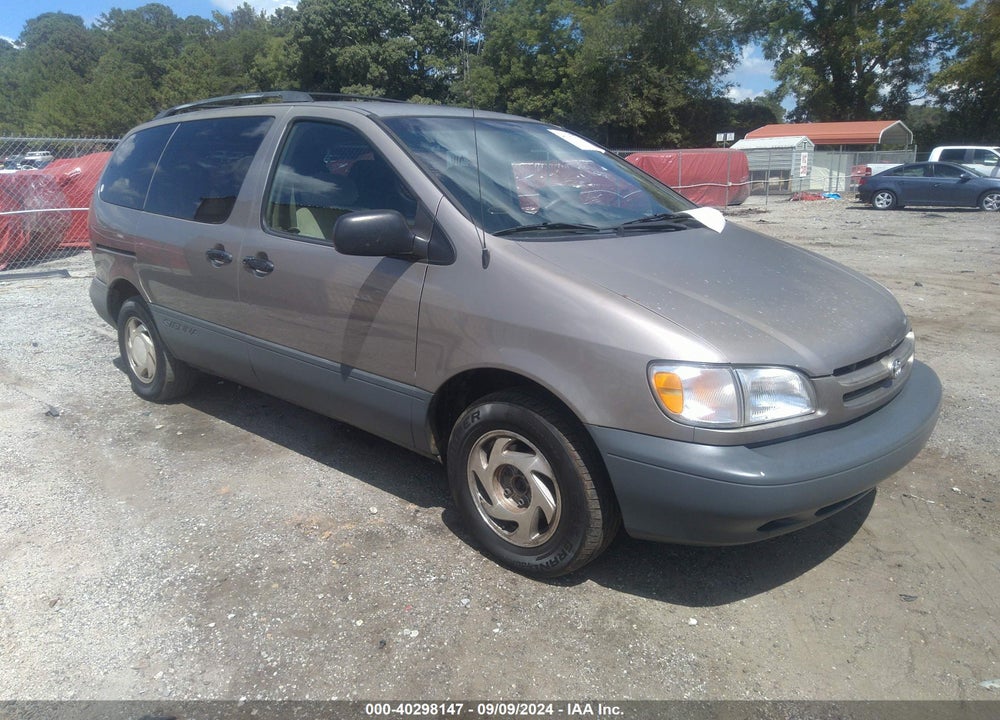 1998 TOYOTA SIENNA LE VIN: 4T3ZF13CXWU005938