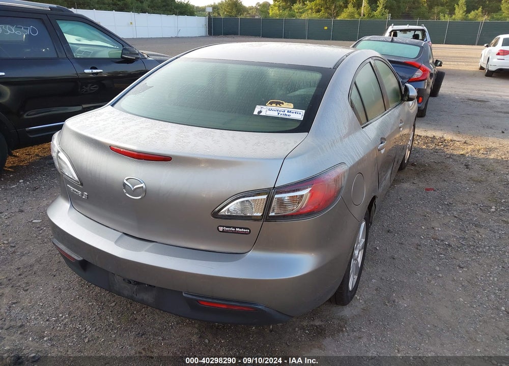 2011 MAZDA 3 I TOURING VIN: JM1BL1VF4B1383358
