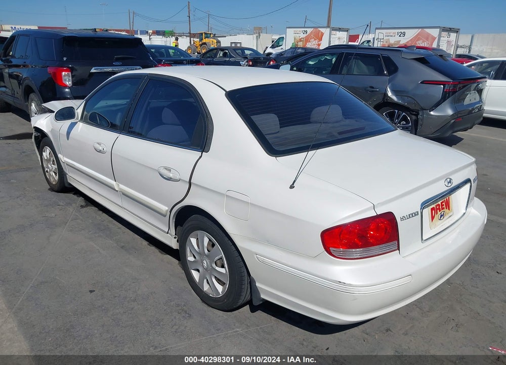 2002 HYUNDAI SONATA VIN: KMHWF25S32A600731