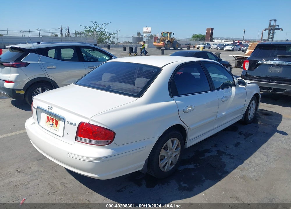 2002 HYUNDAI SONATA VIN: KMHWF25S32A600731