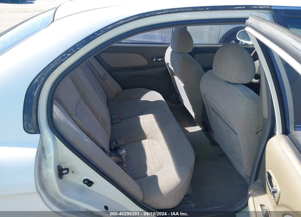 2002 HYUNDAI SONATA VIN: KMHWF25S32A600731