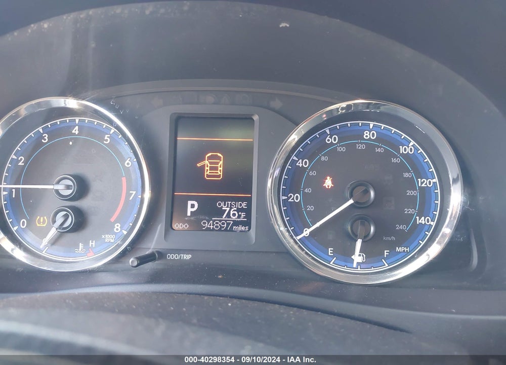 2019 TOYOTA COROLLA LE VIN: 5YFBURHE1KP887859