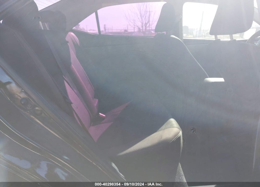 2019 TOYOTA COROLLA LE VIN: 5YFBURHE1KP887859