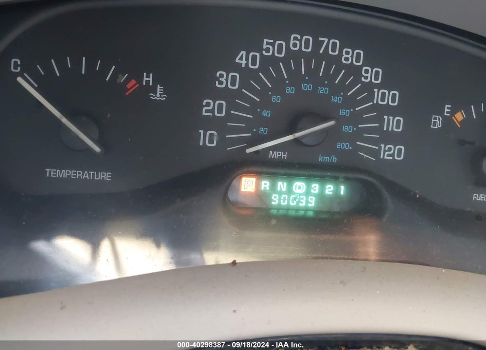 2001 BUICK CENTURY CUSTOM VIN: 2G4WS52J611329262