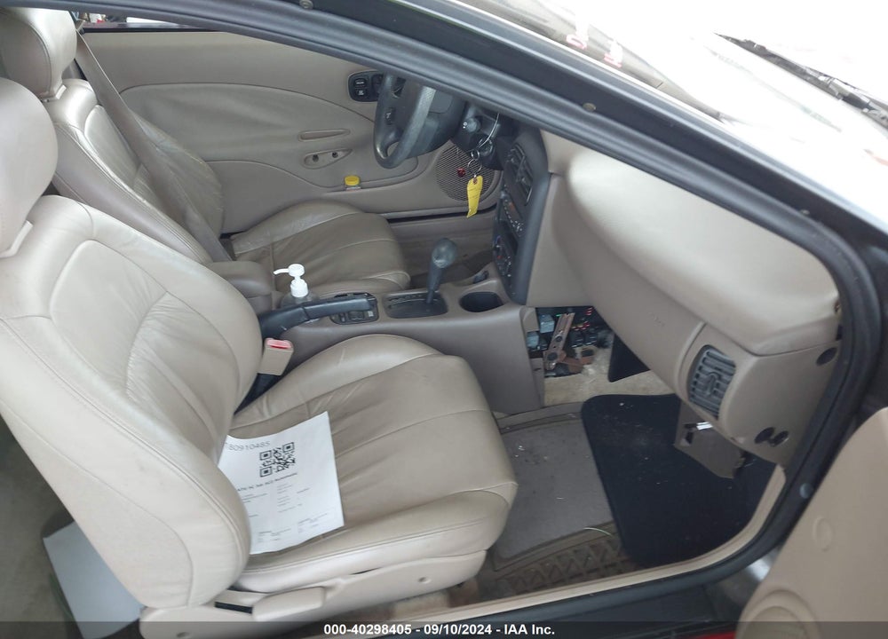 2001 SATURN SC2 VIN: 1G8ZY12781Z115324