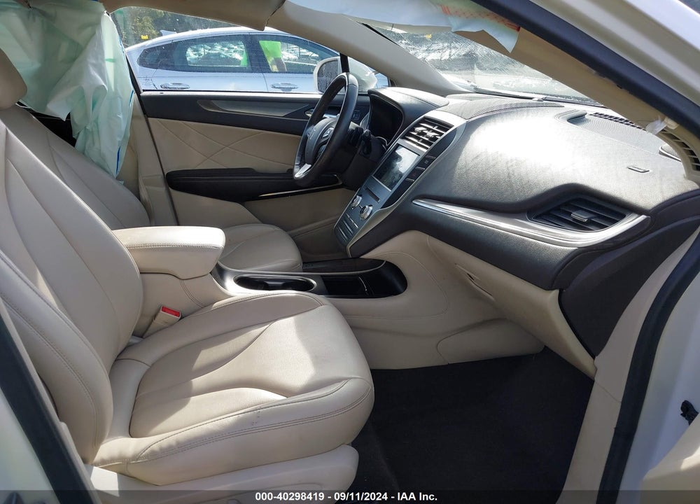 2018 LINCOLN MKC PREMIERE VIN: 5LMCJ1D92JUL13627