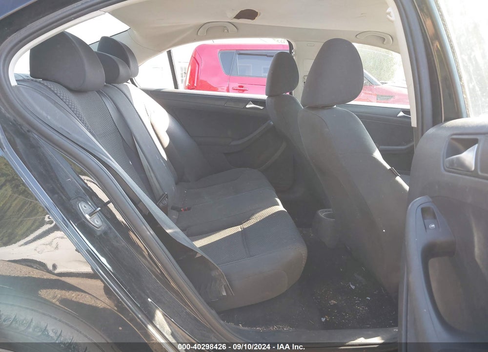 2012 VOLKSWAGEN JETTA 2.0L S VIN: 3VW2K7AJ3CM303968
