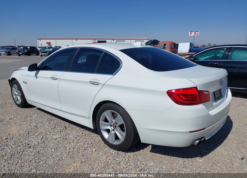 2013 BMW 528I VIN: WBAXG5C57DD235005