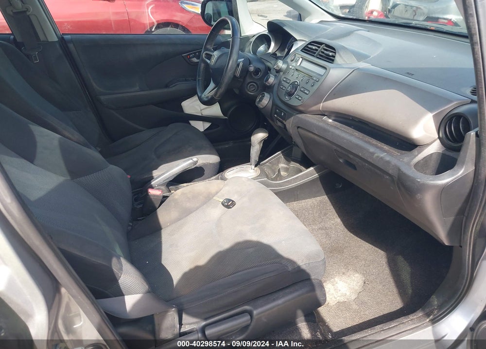 2009 HONDA FIT SPORT VIN: JHMGE88439C000817