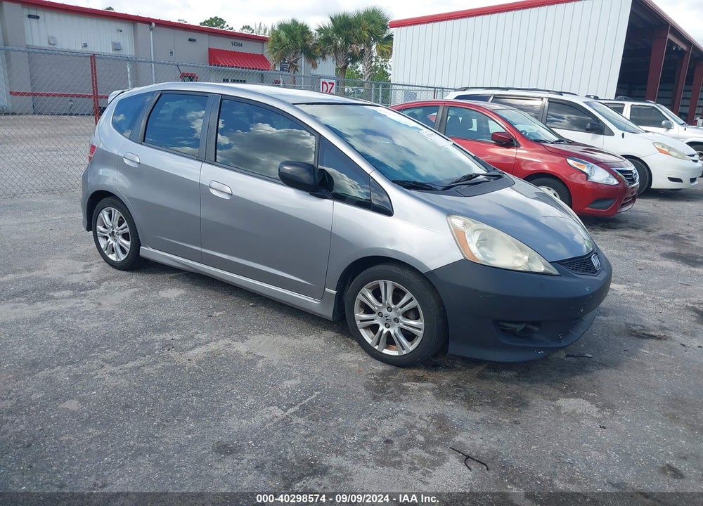 2009 HONDA FIT SPORT VIN: JHMGE88439C000817