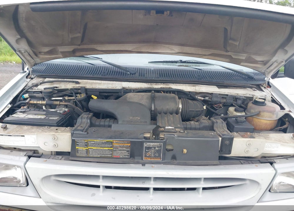 2001 FORD E-350 SUPER DUTY XL/XLT VIN: 1FBSS31L81HB43587
