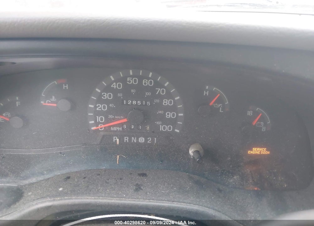 2001 FORD E-350 SUPER DUTY XL/XLT VIN: 1FBSS31L81HB43587