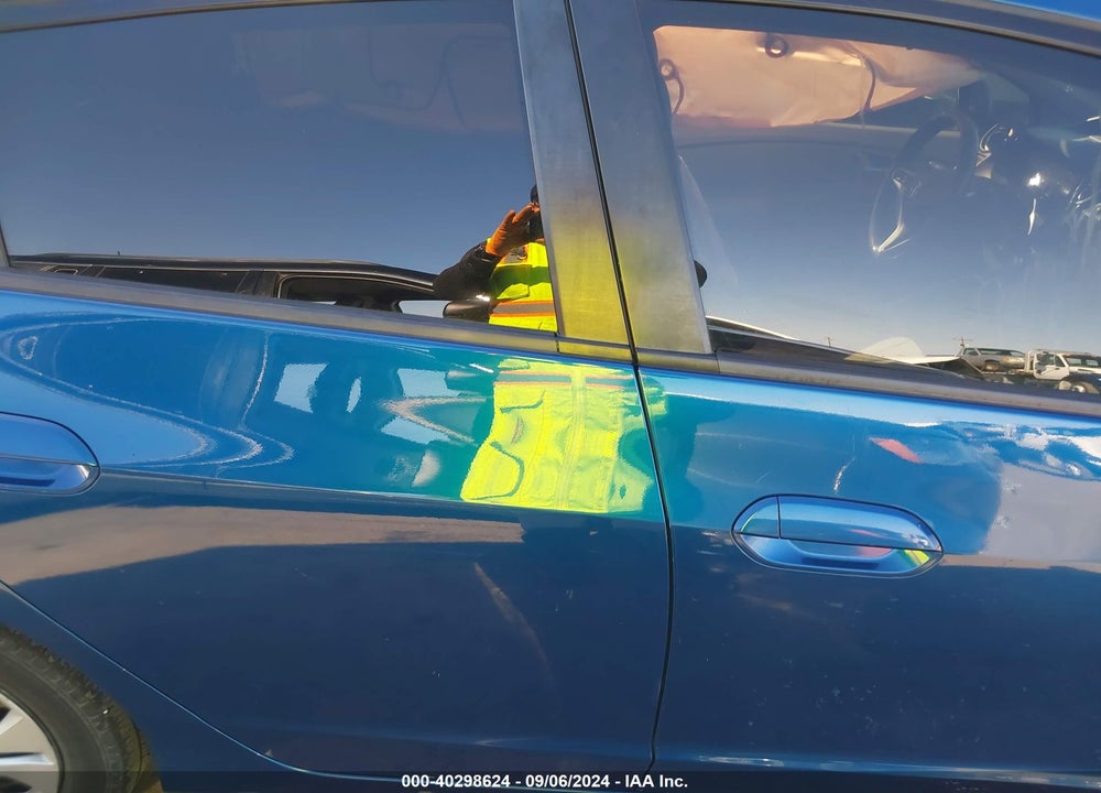 2014 HONDA INSIGHT LX VIN: JHMZE2H56ES003094