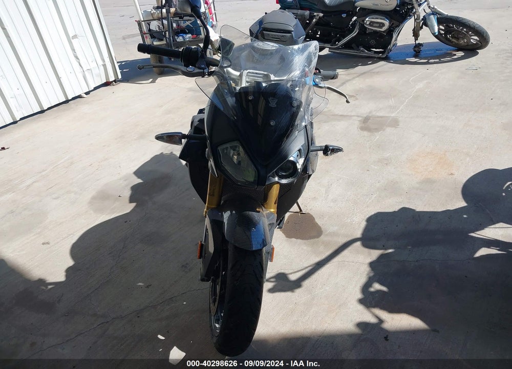 2016 BMW S 1000 R VIN: WB10D1201GZ696491