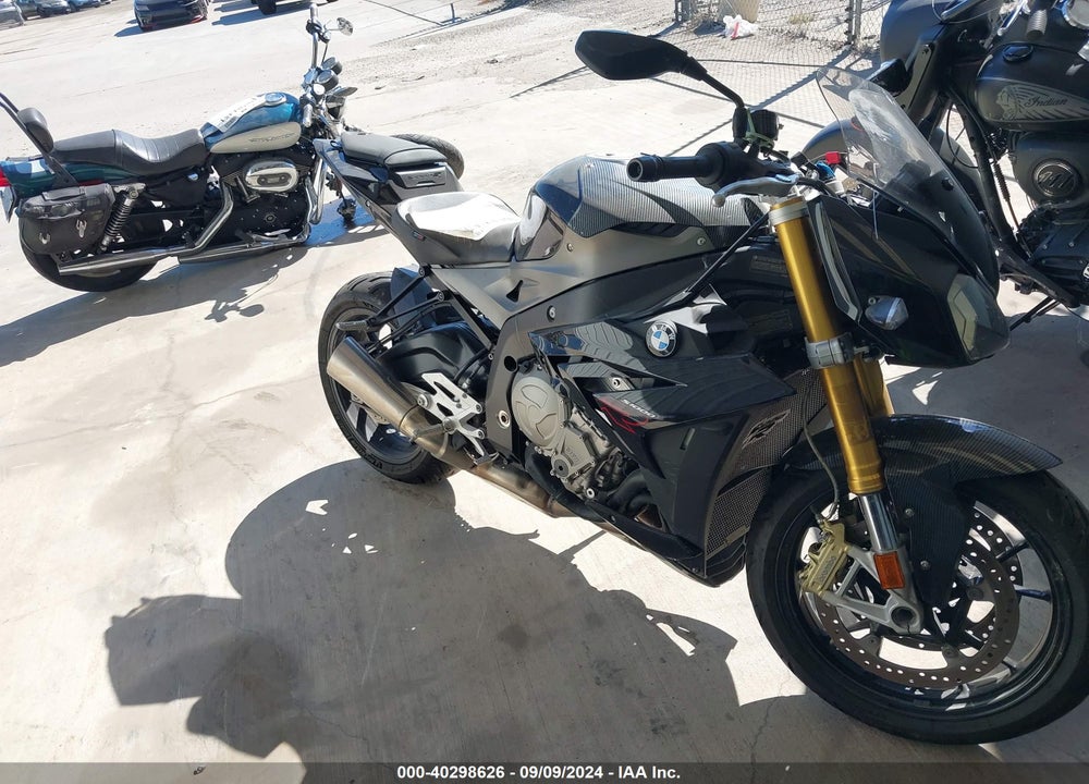 2016 BMW S 1000 R VIN: WB10D1201GZ696491