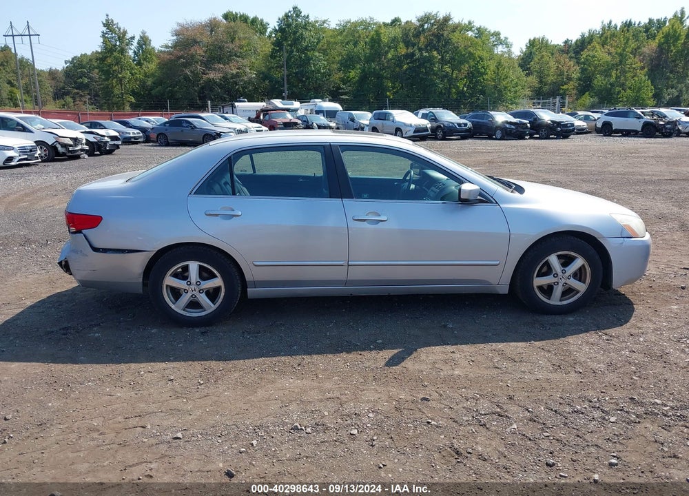 2005 HONDA ACCORD 2.4 EX VIN: 1HGCM56885A152235