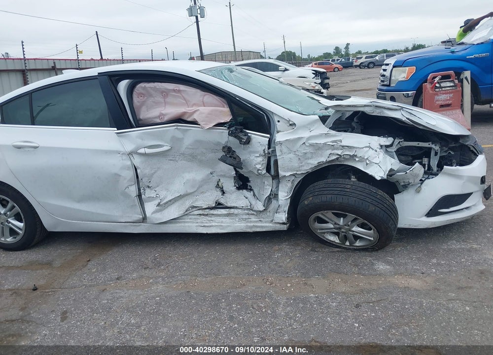 2017 CHEVROLET CRUZE LT AUTO VIN: 1G1BE5SMXH7102506