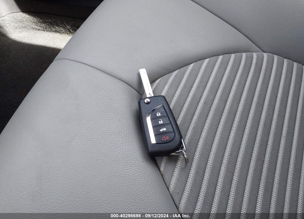 2015 TOYOTA CAMRY SE VIN: 4T1BF1FK5FU081502