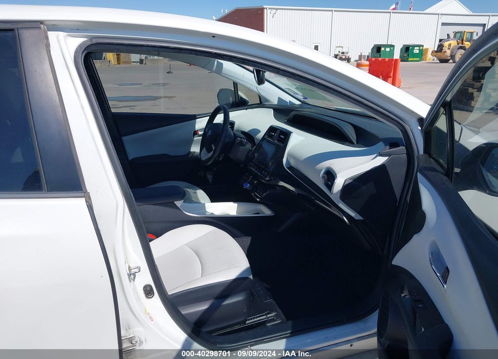2017 TOYOTA PRIUS FOUR VIN: JTDKARFU5H3047488