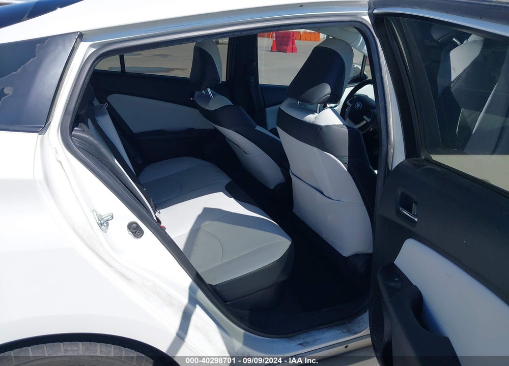 2017 TOYOTA PRIUS FOUR VIN: JTDKARFU5H3047488