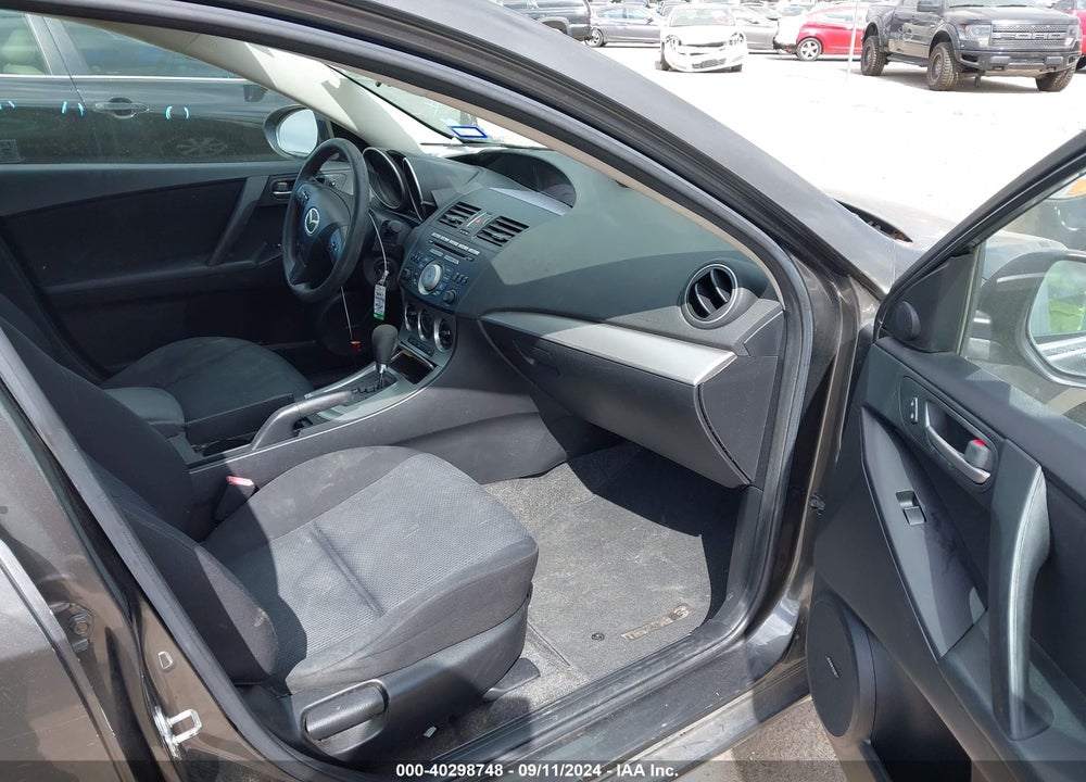 2011 MAZDA 3 I TOURING VIN: JM1BL1VF7B1475841