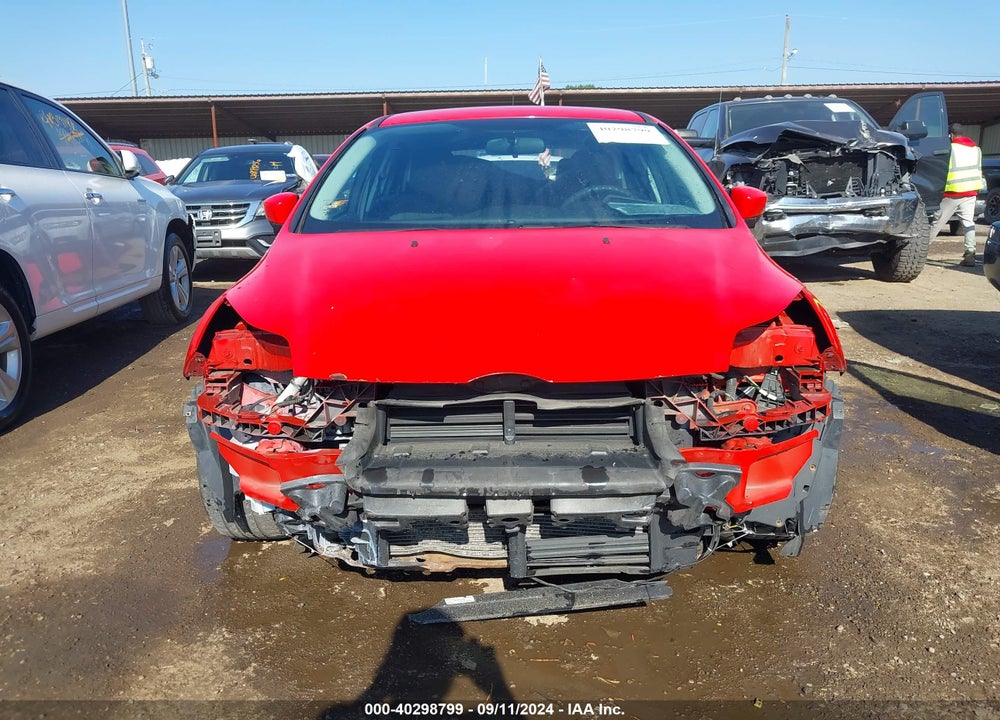 2014 FORD FOCUS SE VIN: 1FADP3K2XEL151775