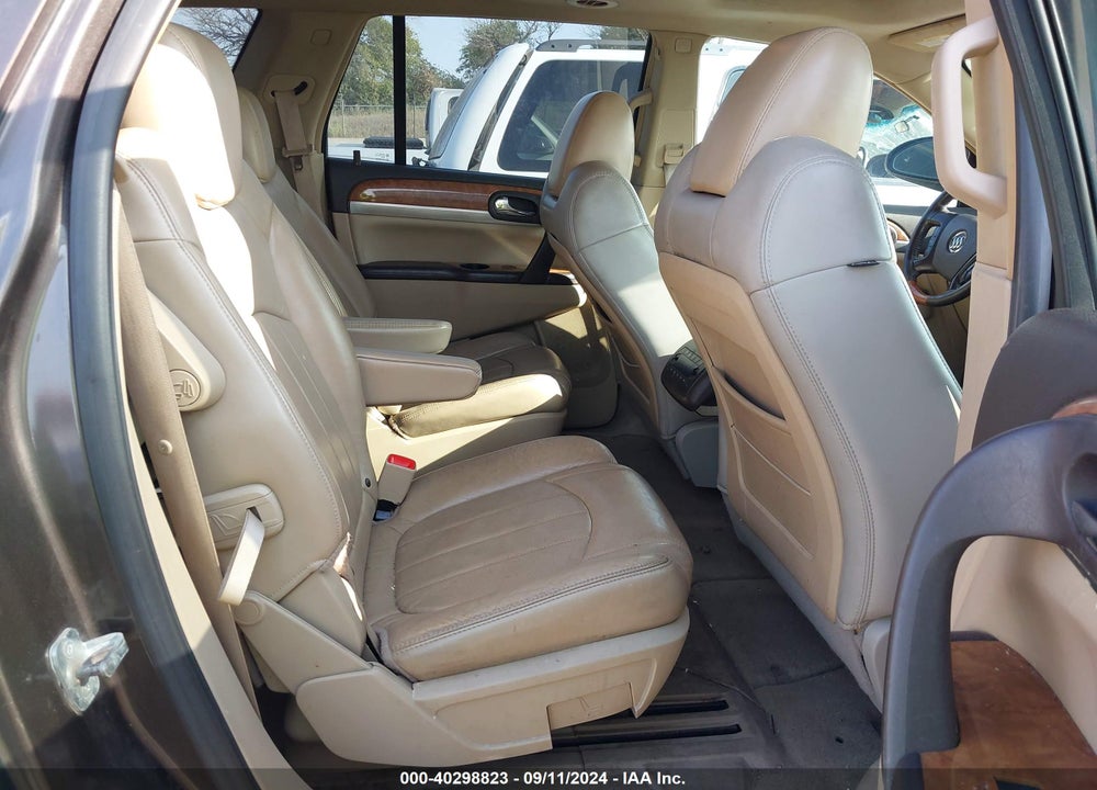 2008 BUICK ENCLAVE CXL VIN: 5GAER237X8J290240