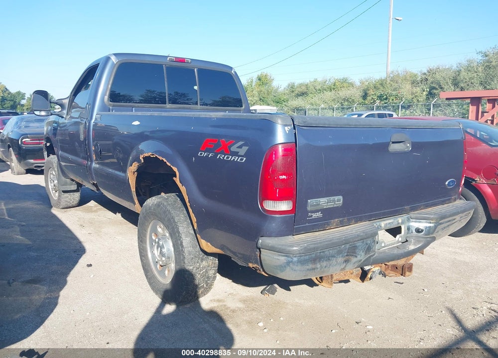 2005 FORD F-250 XL/XLT VIN: 1FTNF21525EB50485