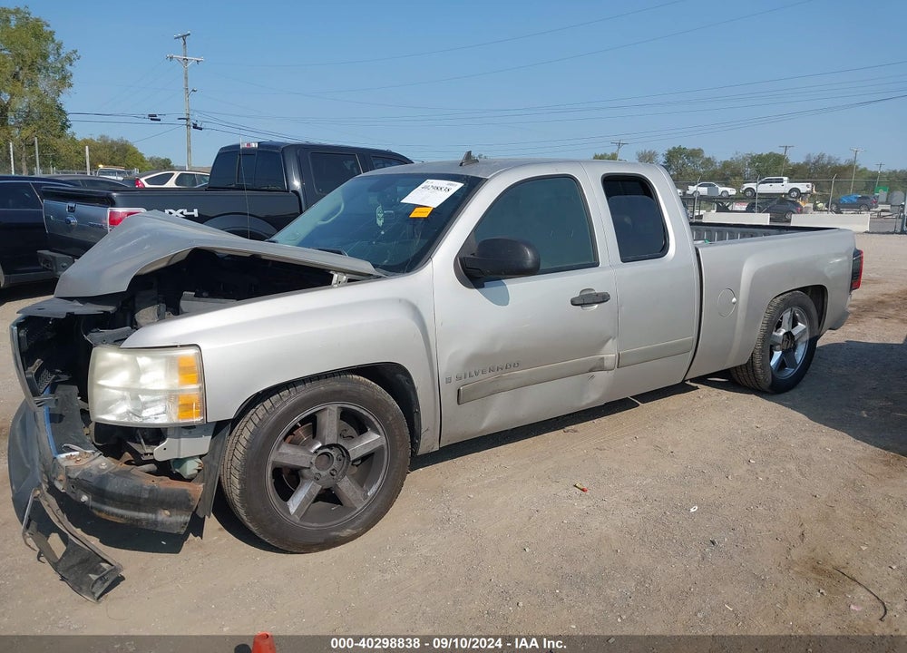 2007 CHEVROLET SILVERADO 1500 LT1 VIN: 2GCEC19C071718047