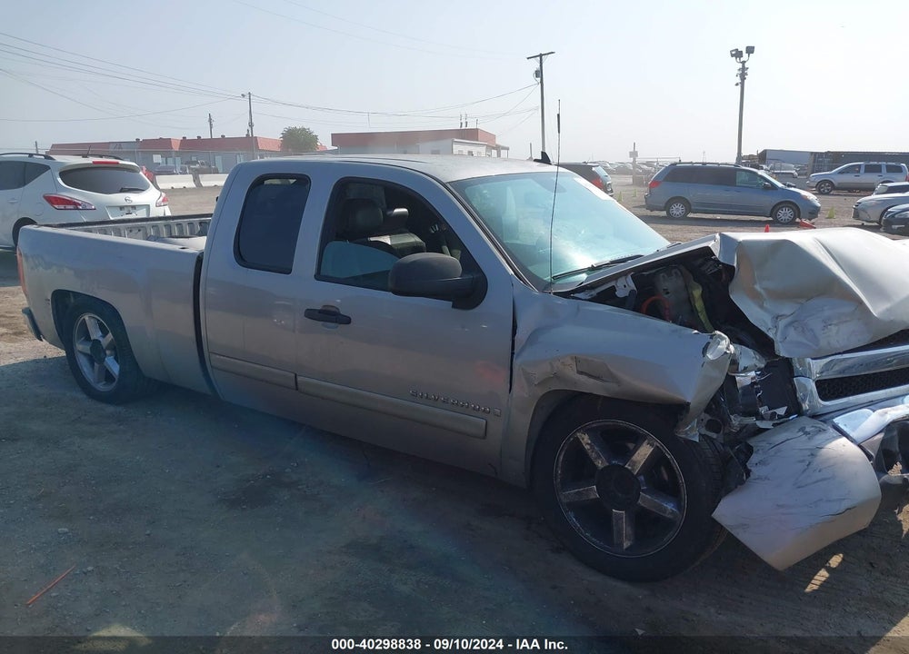 2007 CHEVROLET SILVERADO 1500 LT1 VIN: 2GCEC19C071718047