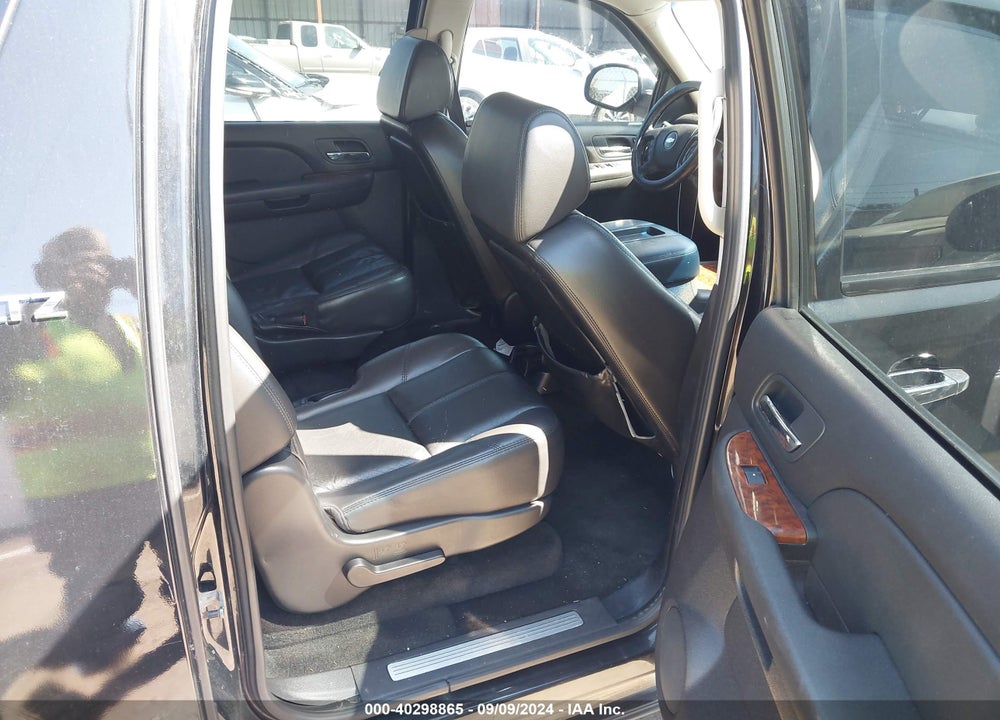 2007 CHEVROLET SUBURBAN 1500 VIN: 3GNFK16337G294230