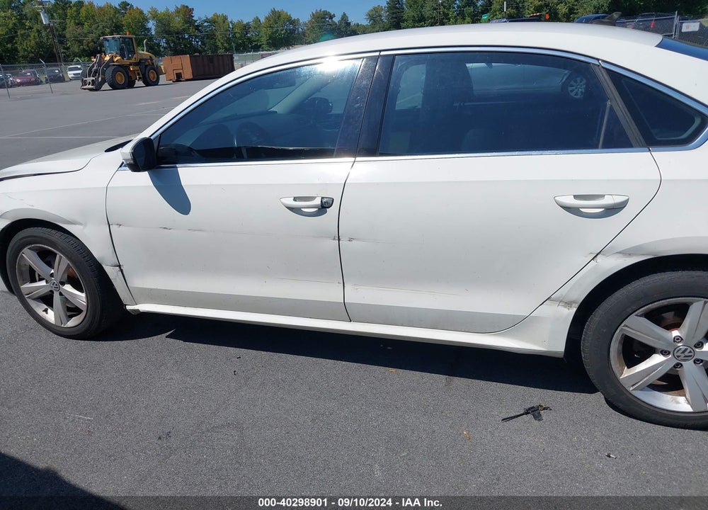 2015 VOLKSWAGEN PASSAT 1.8T SE VIN: 1VWBS7A38FC047110