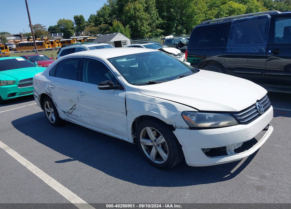 2015 VOLKSWAGEN PASSAT 1.8T SE VIN: 1VWBS7A38FC047110