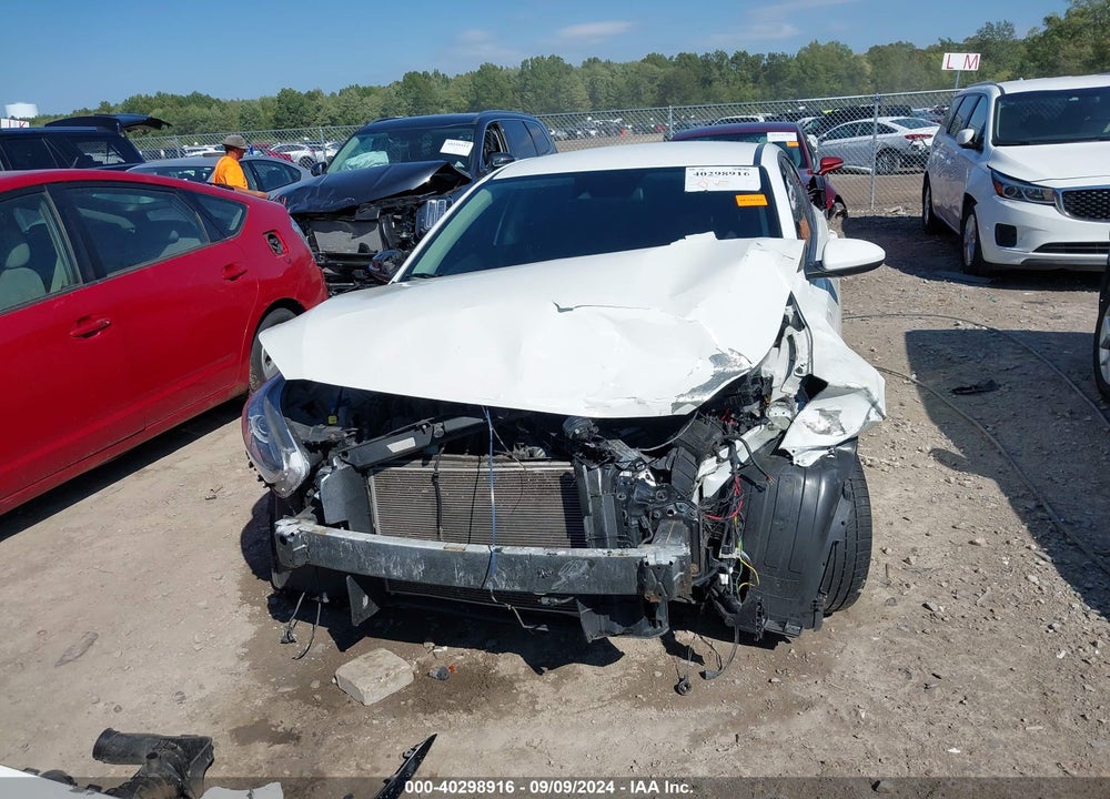 2019 KIA FORTE LXS VIN: 3KPF24AD8KE055786